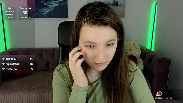 Chat +18 de Mia_Myles ao vivo