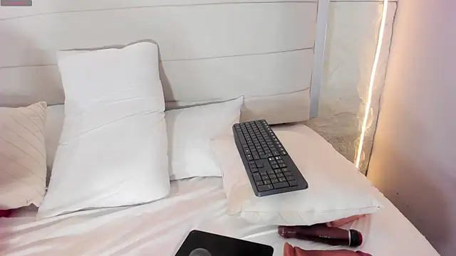 LunaKarther 라이브 XXX 채팅