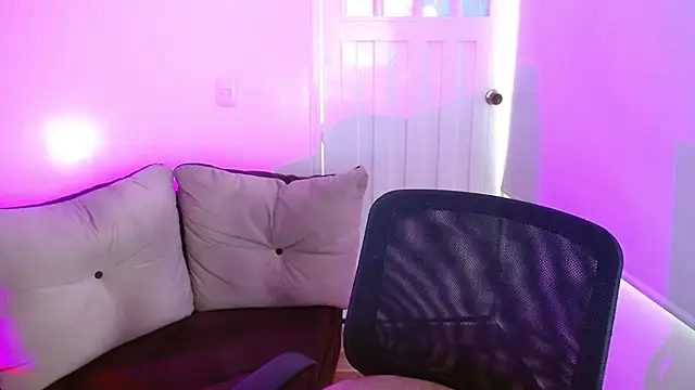 milfrousse: απευθείας συνομιλία ΧΧΧ