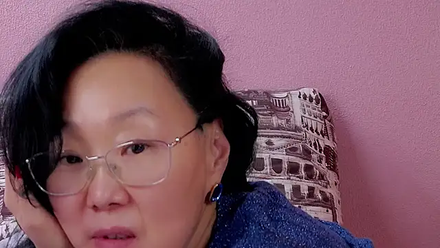 Show modela S_andra_ na web-kameri