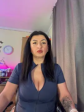 Show modela Hotangel75 na web-kameri