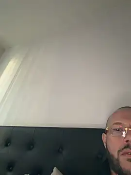 Chat XXX en directo de Guitccch