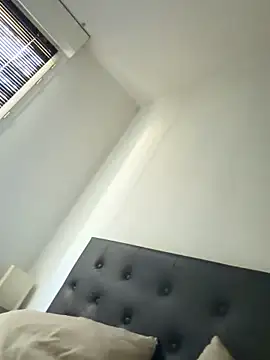 GuitccchのライブXXXチャット