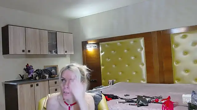 DomCaprisse – Live XXX-chat