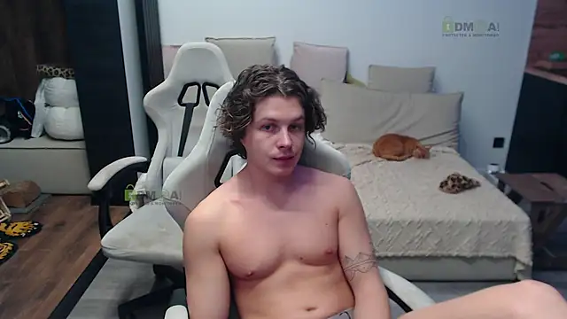 Sunny-Girl1 élő XXX-chatje