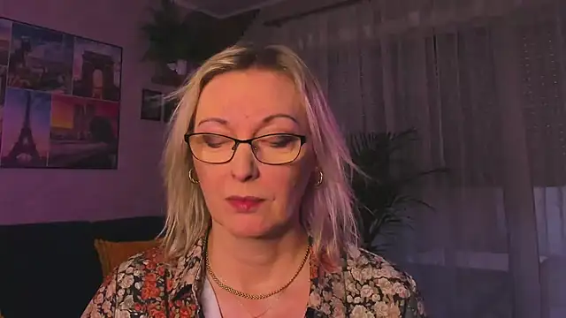 XXX chat uživo modela vanessa_chat