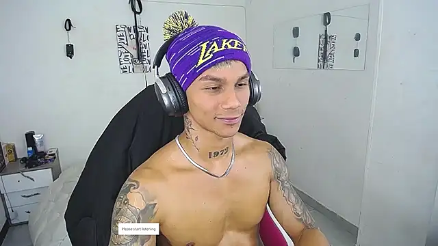 Leonard_Price élő XXX-chatje