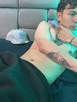 NaytonFreeman Live XXX-Chat