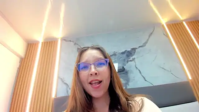 Živý XXX chat LEYNABRAUN