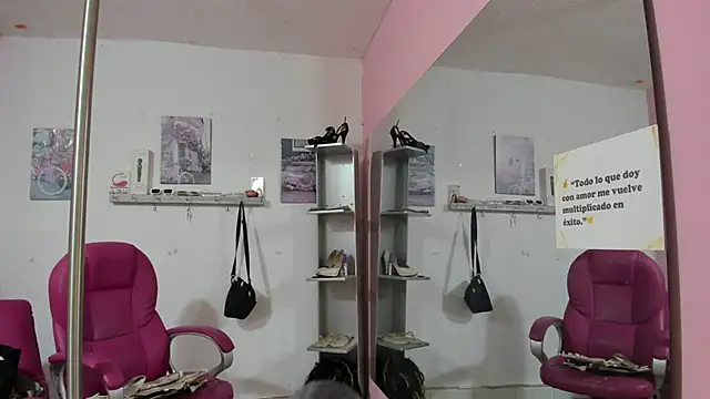 CAMILA--REY élő XXX-chatje