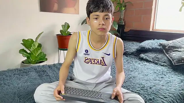 XXX chat uživo modela Andy_Belier23