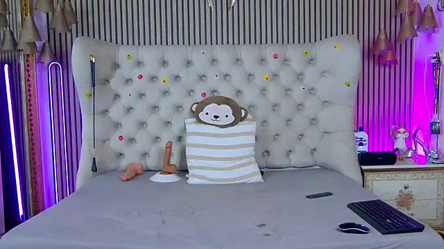 PlayfulShow Chat XXX live