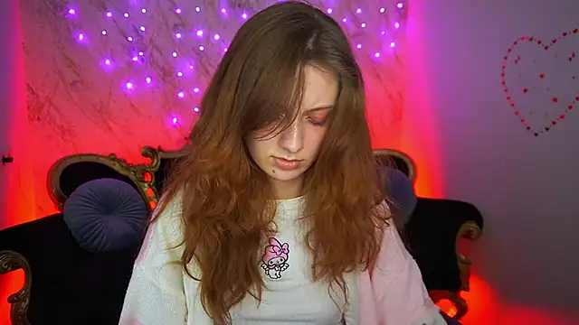 CuteeFoxy Chat XXX in diretta