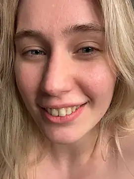 LovelyMiu élő XXX-chatje