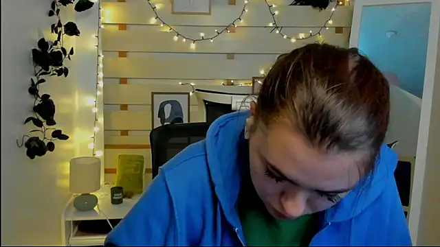 Chatroom XXX en direct de Josephine_Kiss