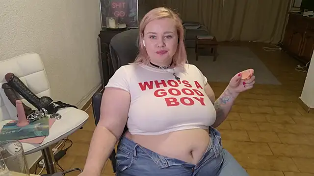 MargotGrey Show in webcam