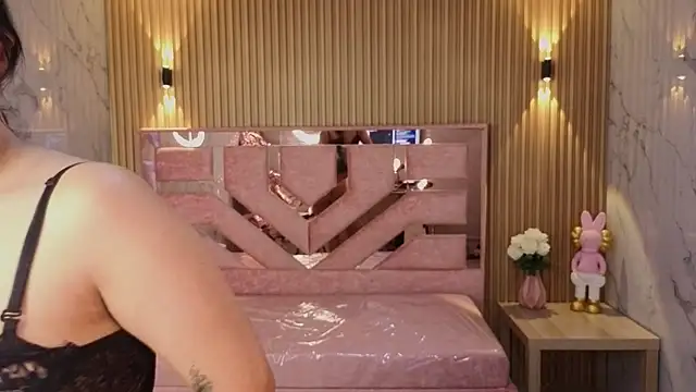 XXX chat uživo modela m_eris_s