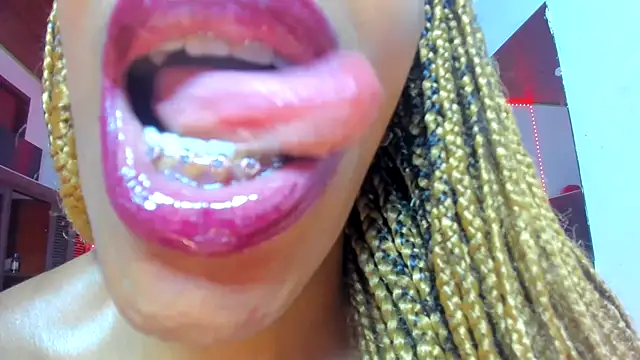 TAYLORR778 – Naživo XXX chat