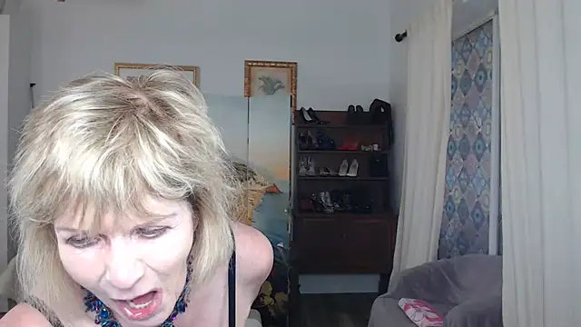 SindeeDix webcam show