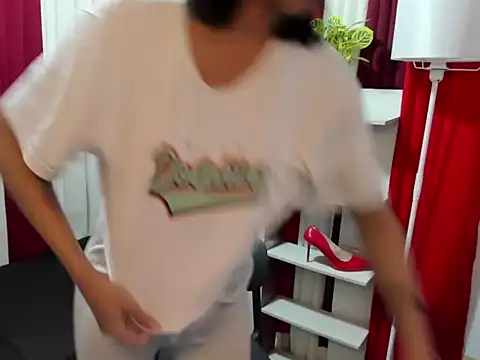 Ts_HardCockk 现场XXX聊天