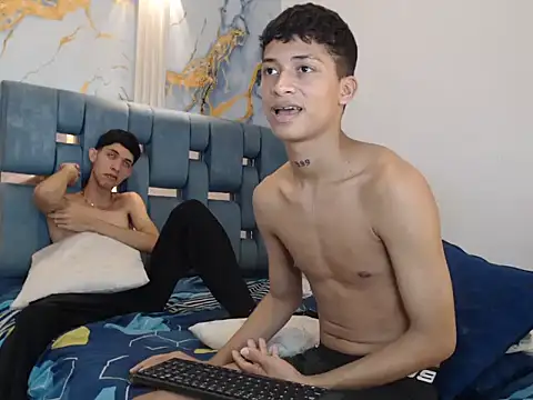 Онлайн чат XXX GOLD_BOYS