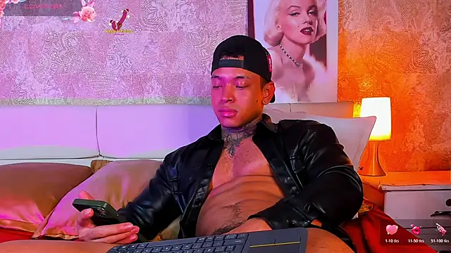 Stiven_collins: онлайн-секс-чат