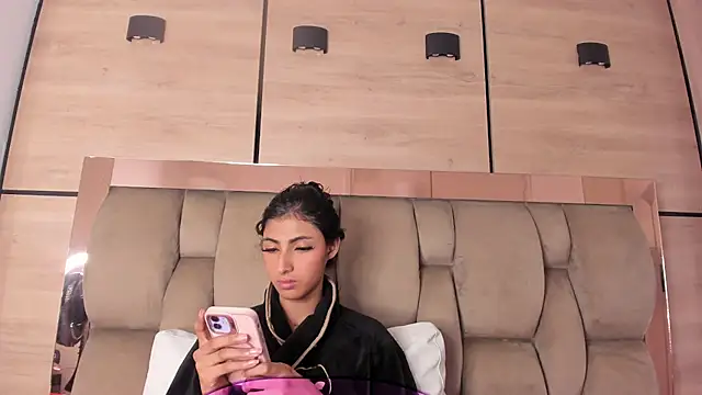 XXX chat uživo modela karol_lewiss