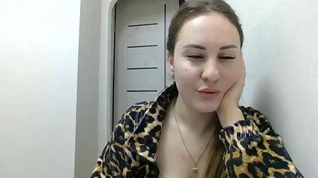 MeadowEyes Chat XXX in diretta