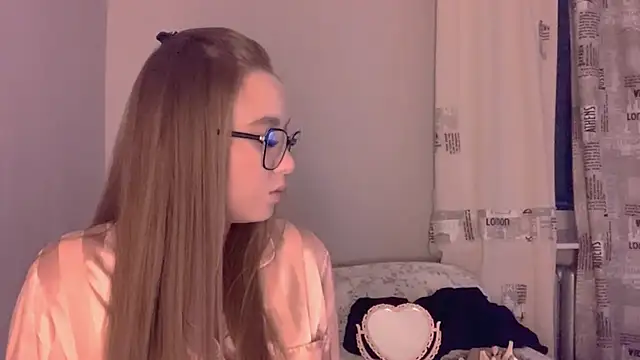 دردشة Fayalotyncute الجنسية المباشرة