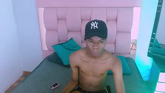 Вебкам-шоу Santiago_Ortiz_