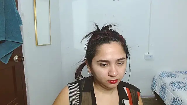 Chat XXX en directo de Thalian