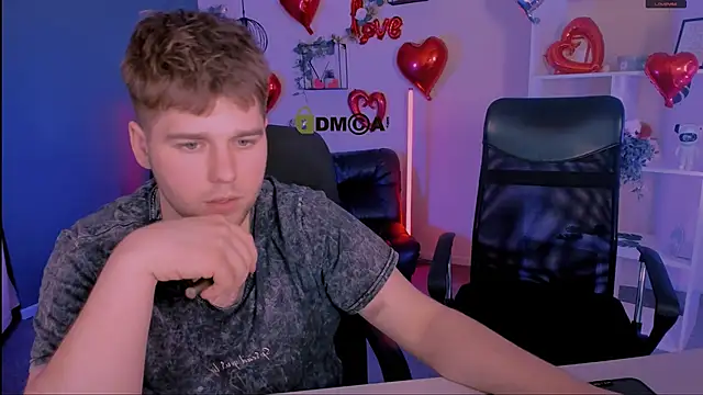 Вебкам-шоу thomas_crow_