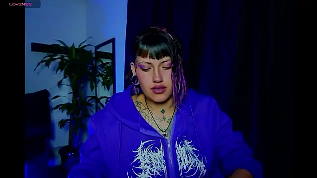 XXX chat uživo modela _sharlotte777