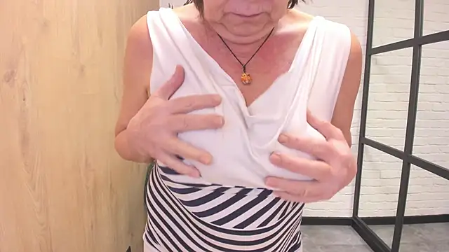 Chat +18 de LindaPassionate ao vivo