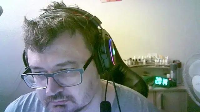 SirAbuser Chat XXX in diretta