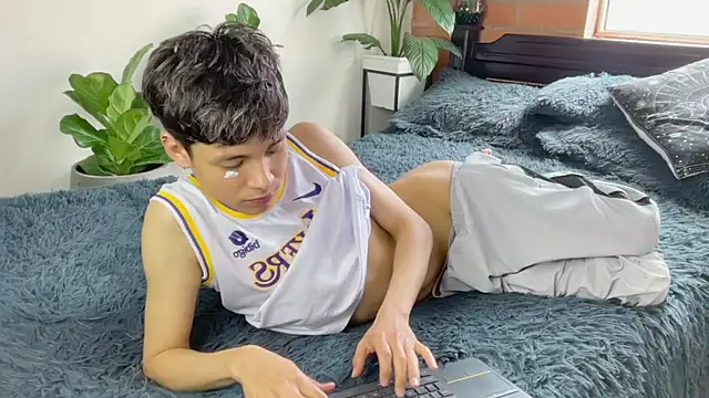 Andy_Belier23 live XXX chat