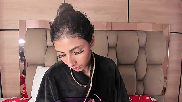 karol_lewiss' Live XXX Chat