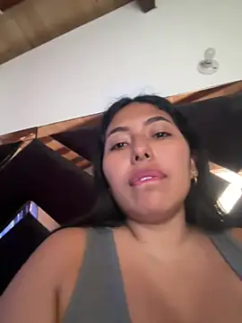 Chat +18 de emmyjhonson07 ao vivo