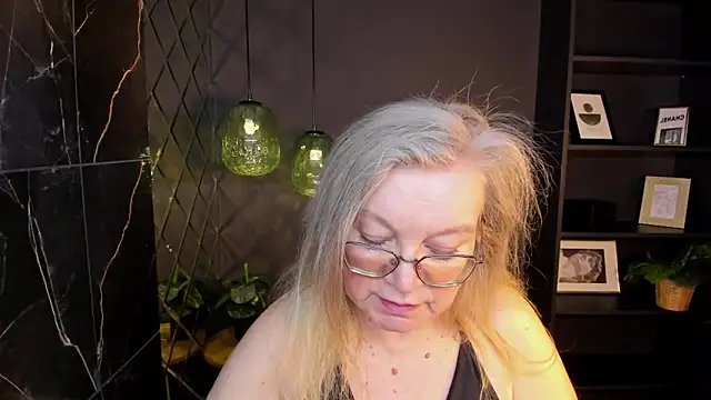 NataliMellow: онлайн-секс-чат