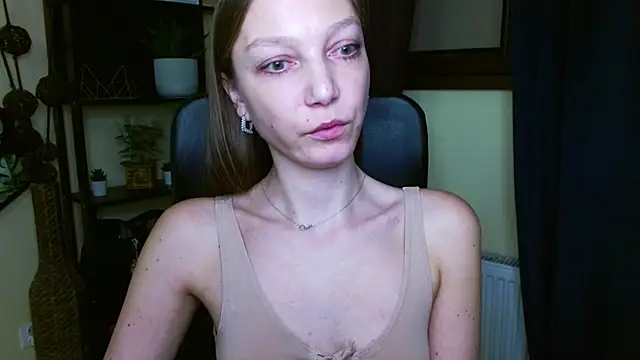 Онлайн чат XXX EmillyPlay