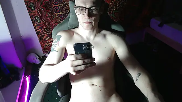 Krieger8841 – Naživo XXX chat