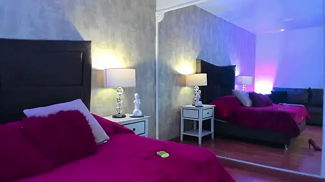 NahomyCarther's Live XXX Chat