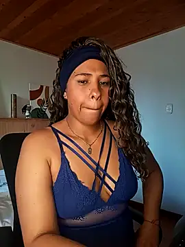 IVONNE_COLLINS33's Live XXX Chat