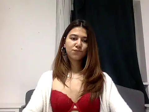 KiraVixenSweet's Live XXX Chat