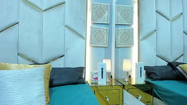 Živý XXX chat KarinaaCoxx