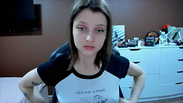 SoniNesti Live XXX Chat