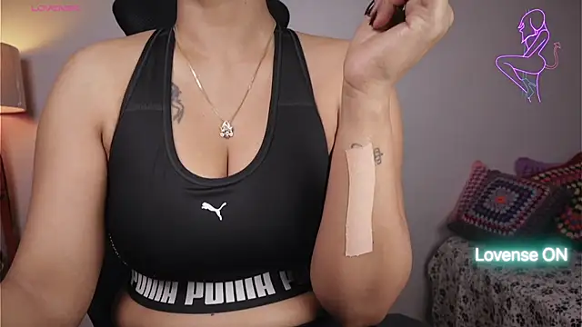 Aphrodisia_XOXO Webcam show