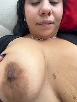 downsonMia Adlı Modelin Canlı XXX Sohbeti