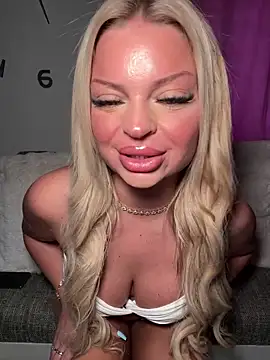 _Lilly_angel Adlı Modelin Canlı XXX Sohbeti