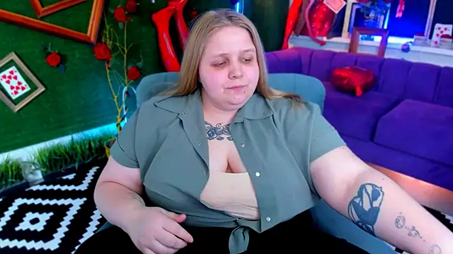 SladaDell Adlı Modelin Canlı XXX Sohbeti